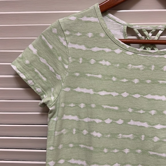 Old Navy Softest Tee Shirt in Tie-Dye Green - Picture 2 of 9